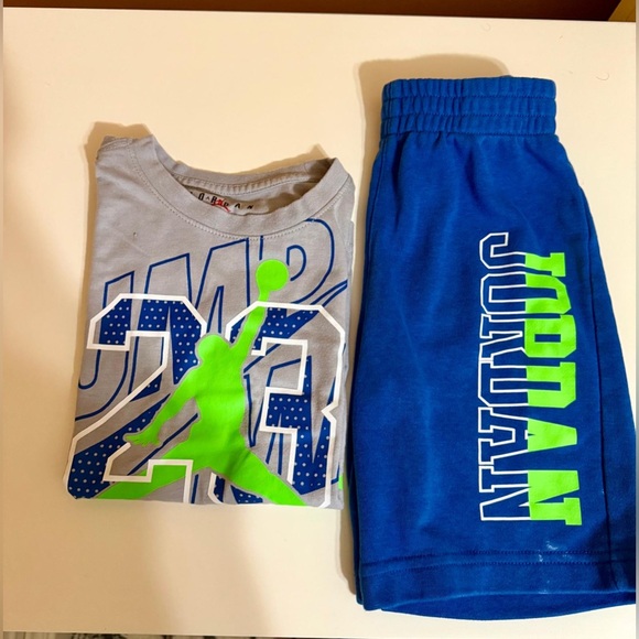 Jordan Kids Gray Tee with Blue and Green Accents - Picture 2 of 4